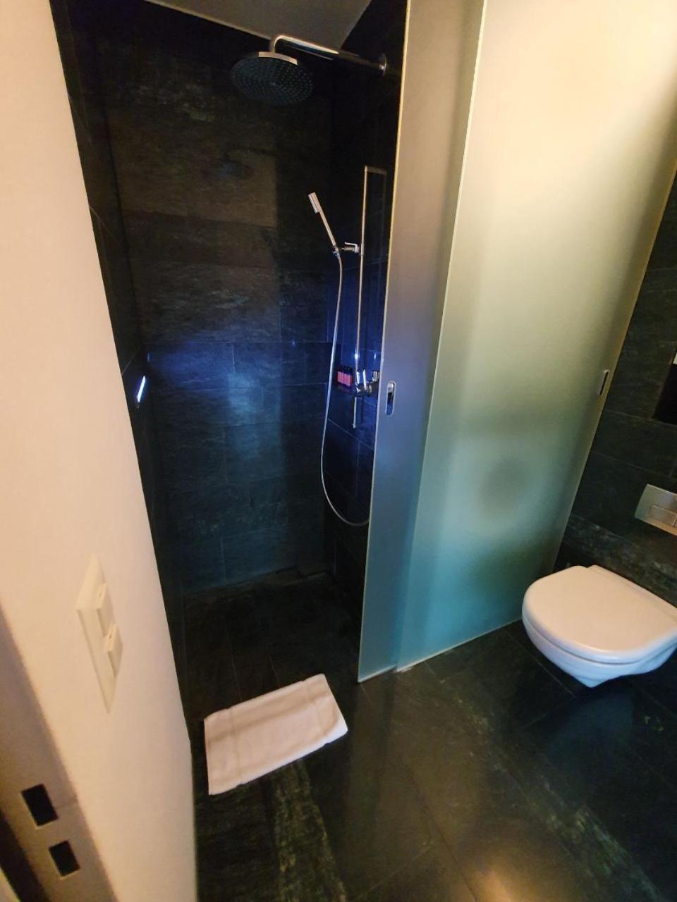 Lucerne Lake View Apartments Phòng bức ảnh