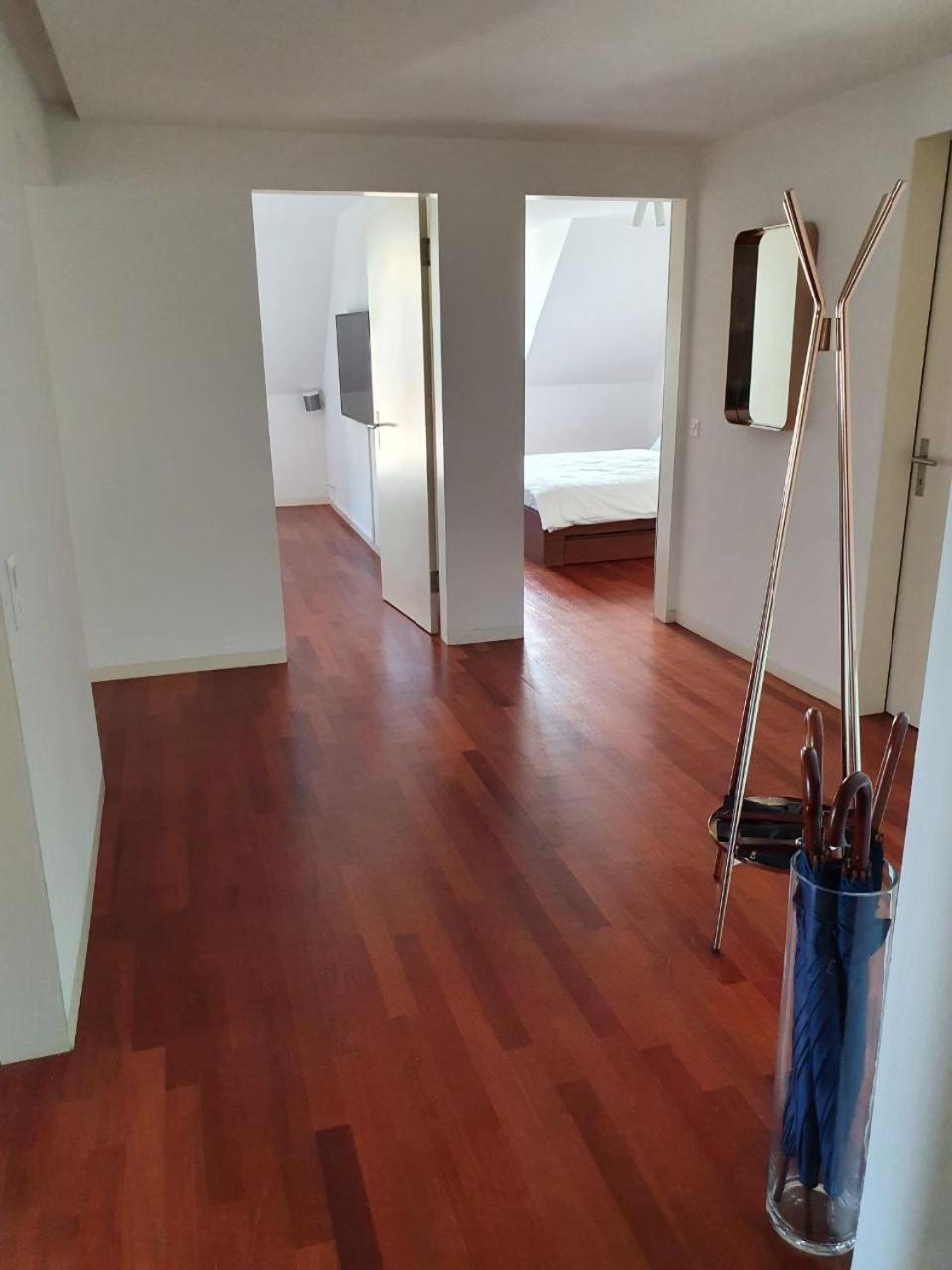 Lucerne Lake View Apartments Phòng bức ảnh