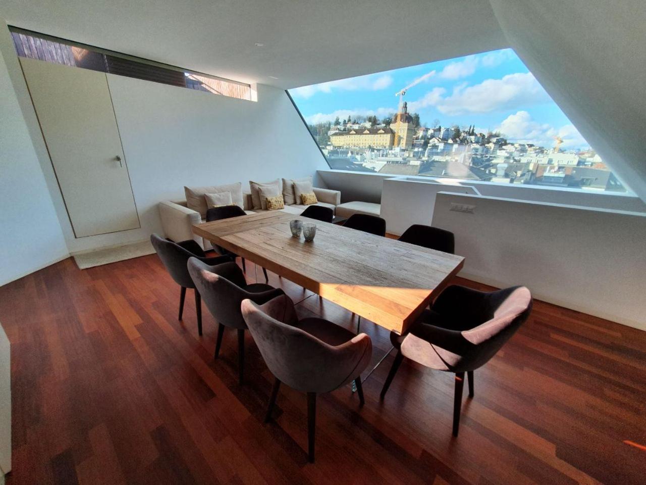 Lucerne Lake View Apartments Phòng bức ảnh